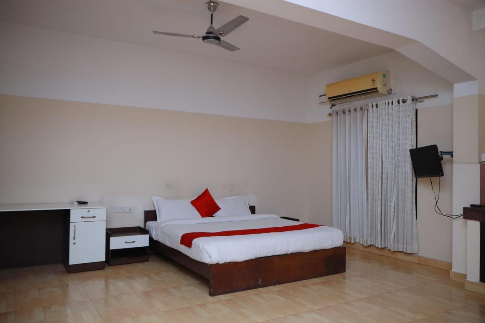 Hotel Tayas Trippapur Εξωτερικό φωτογραφία