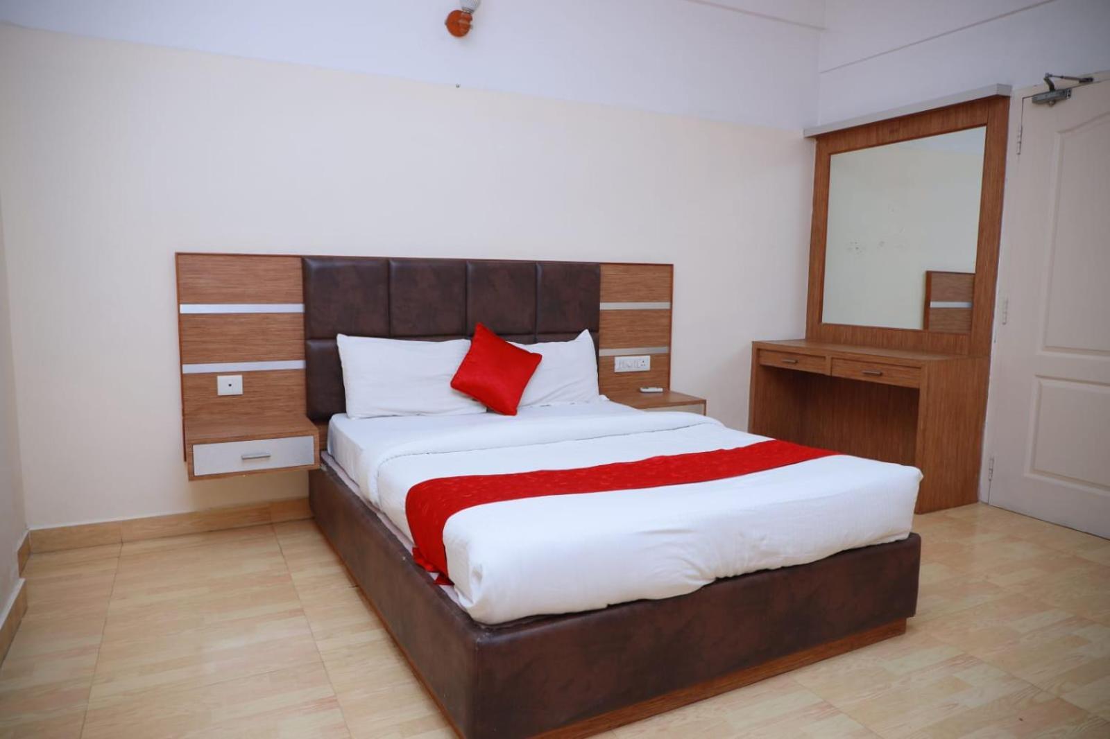 Hotel Tayas Trippapur Εξωτερικό φωτογραφία