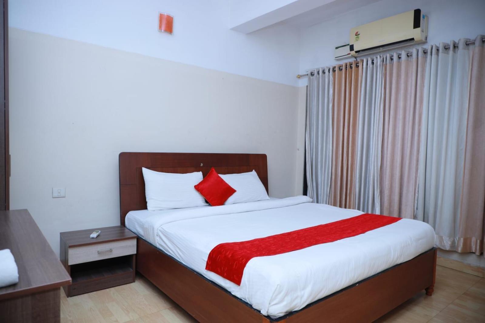 Hotel Tayas Trippapur Εξωτερικό φωτογραφία
